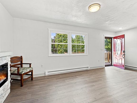 5th image of 462 N 7th Pl