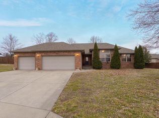 3197 N Laurel Ave, Springfield, MO 65803