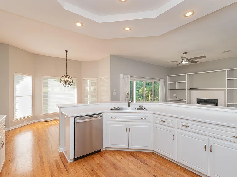 3169 Glenview Dr — Photo 23