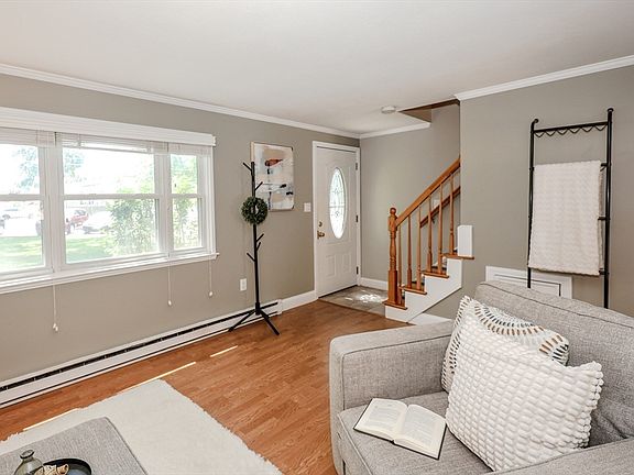 5th image of 15 Orchard Ave #B