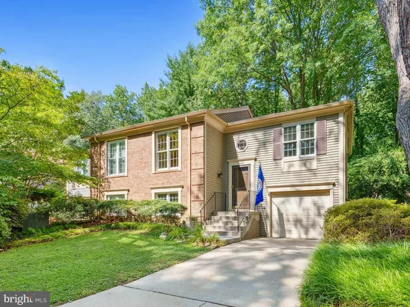 10570 Reeds Landing Cir, Burke, VA 22015