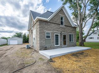 507 S 1st Ave, Montrose, SD 57048