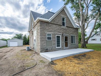 507 S 1st Ave, Montrose, SD, 57048