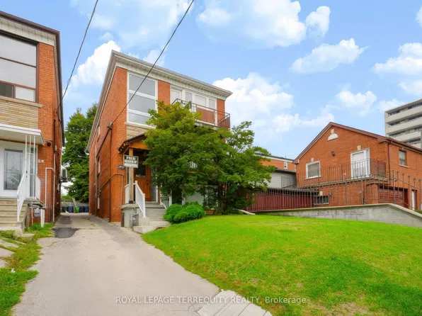 32 Dynevor Rd, Toronto, ON M6E 3X1