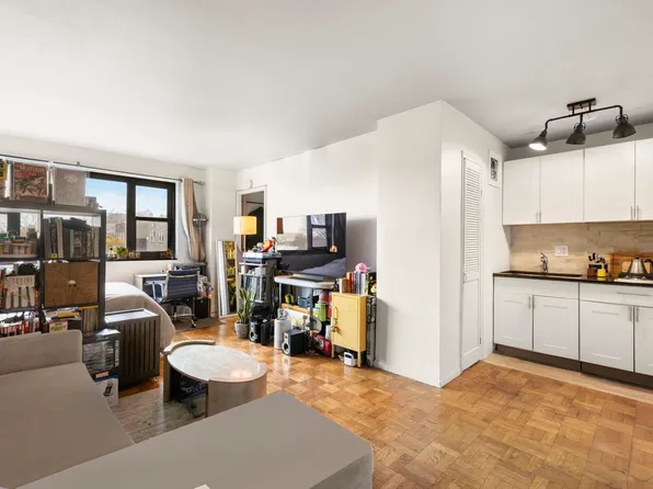 6515 Blvd East image 4 of 13