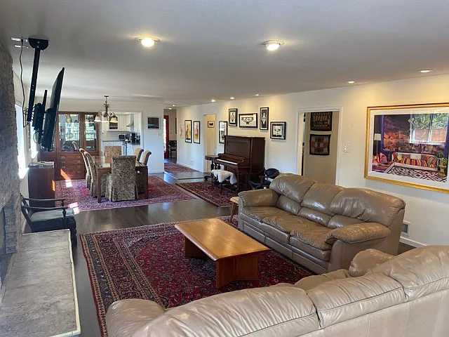 224 Hermosa Dr SE — Photo 96