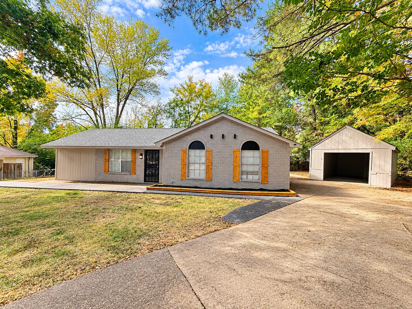 4 bed, 1142 sqft, $1,399 — Photo 1