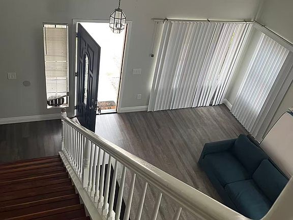 5th image of 10695 Brookhollow Ct