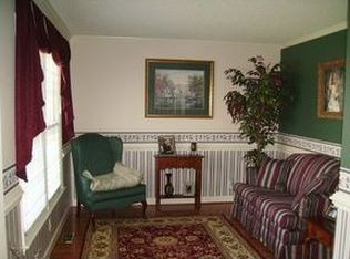 373 W Hunting Ridge Dr, Thomasville, NC 27360