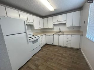 4114 7th St SW APT C104, Puyallup, WA 98373