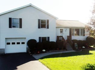 704 Alderman Rd, Macedon, NY 14502