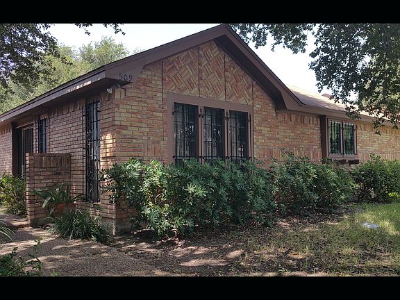 2nd image of 509 Zinnia Ave