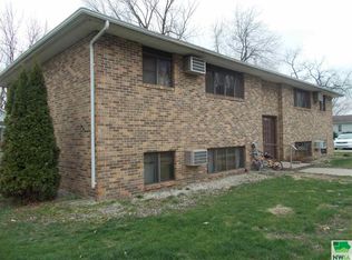 203 East St, Danbury, IA 51019