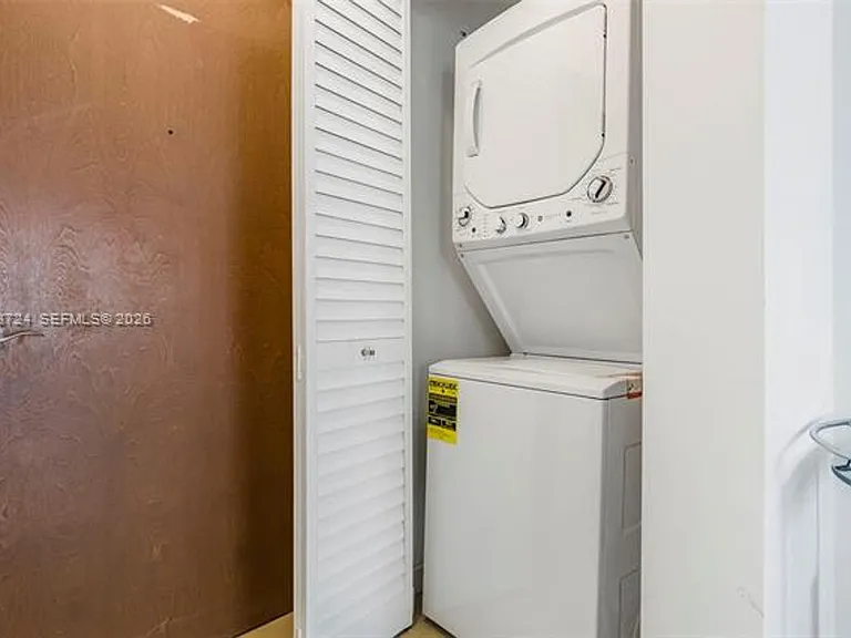 6365 Collins Ave #805 — Photo 29