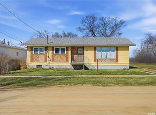 122 1st St, Chaplin, SK S0H0V0