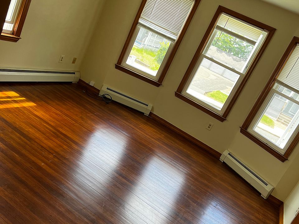 2nd image of 19 Edgerton St Unit 1