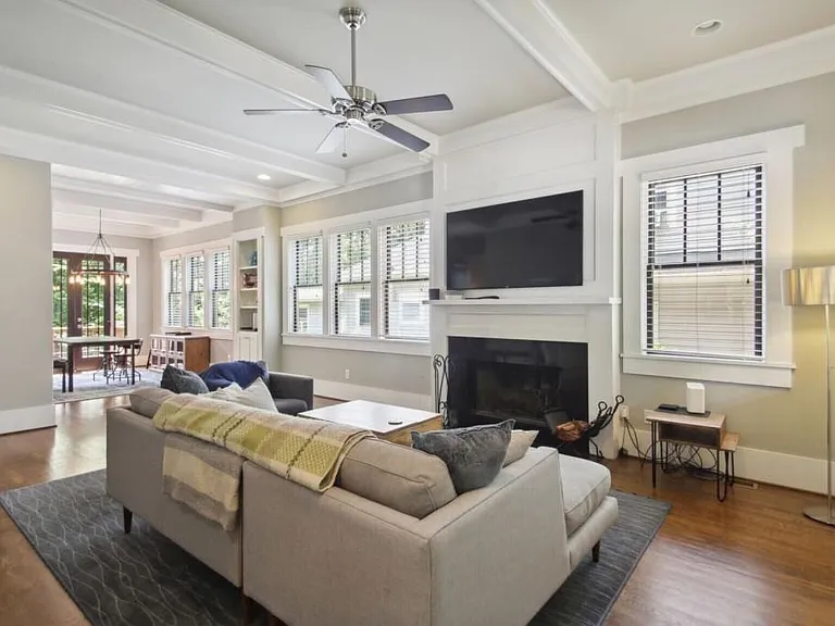 519 N Highland Ave NE — Photo 3