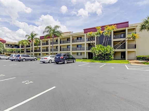 2nd image of 868 Bayway Blvd APT 117