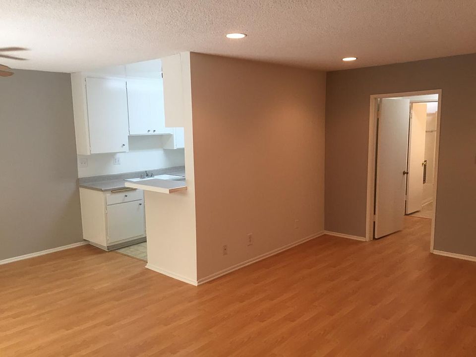1st image of 1435 S Bundy Dr APT 2