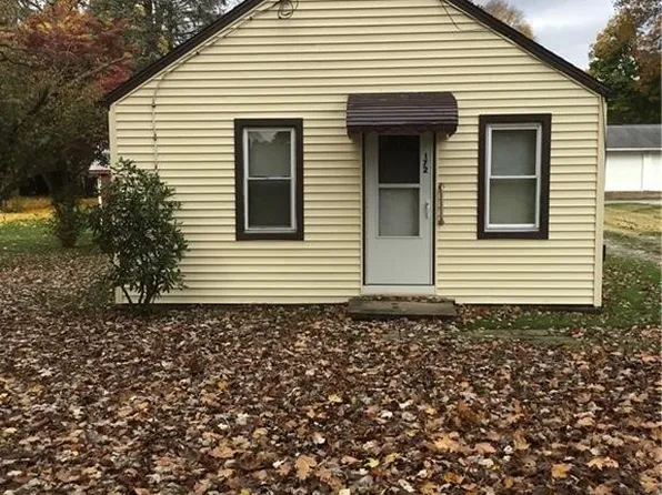 172 Bender St NE, Navarre, OH 44662