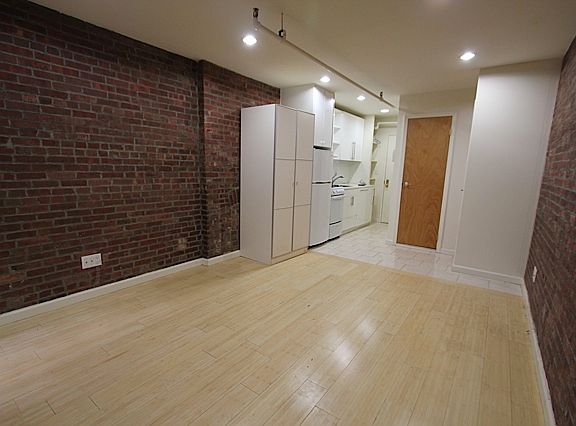 2nd image of 140 W 15th St #A3