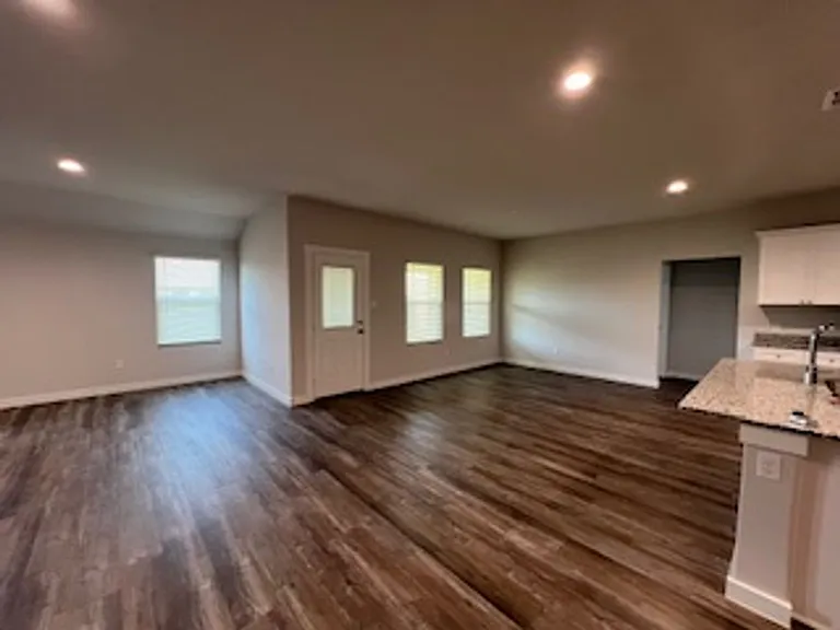 2626 Old Ironsides Rd — Photo 2