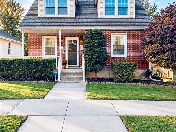 624 Delaware Ave, Hellertown, PA 18055
