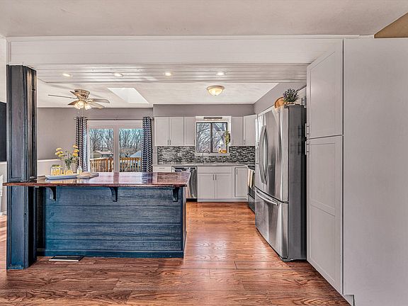 3rd image of 2186 Horn Cir