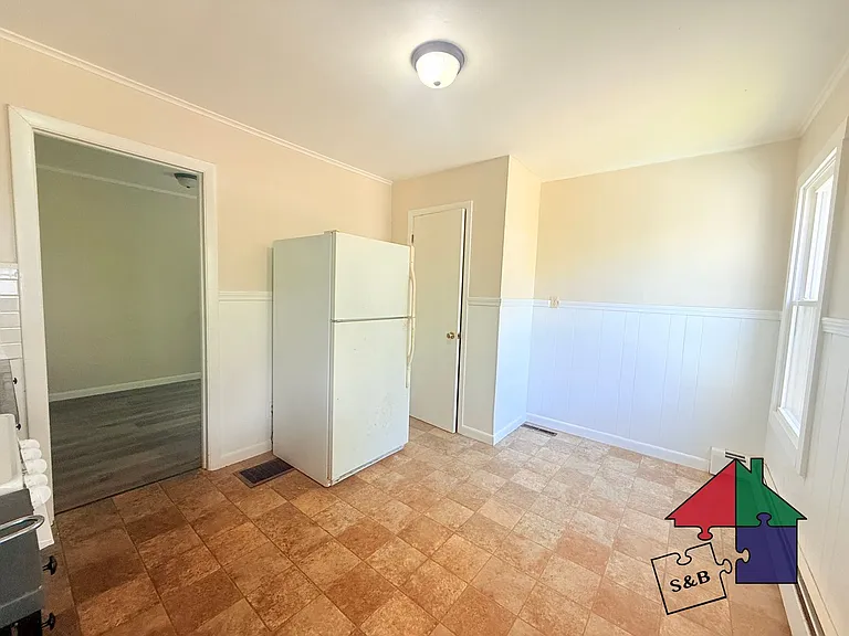 150 Fairground Rd — Photo 3