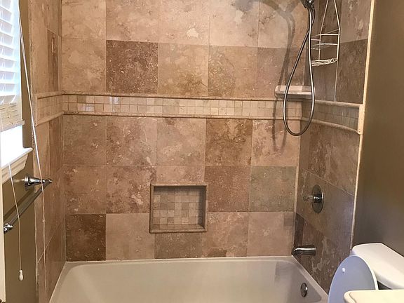 3rd image of 6593 Eastbriar Dr