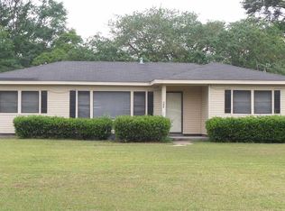 208 4th Ave, Atmore, AL 36502