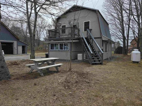 45 Dalrymple Street, Chester, VT 05143