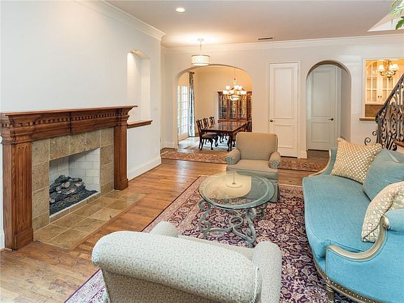 2nd image of 3915 McFarlin Blvd