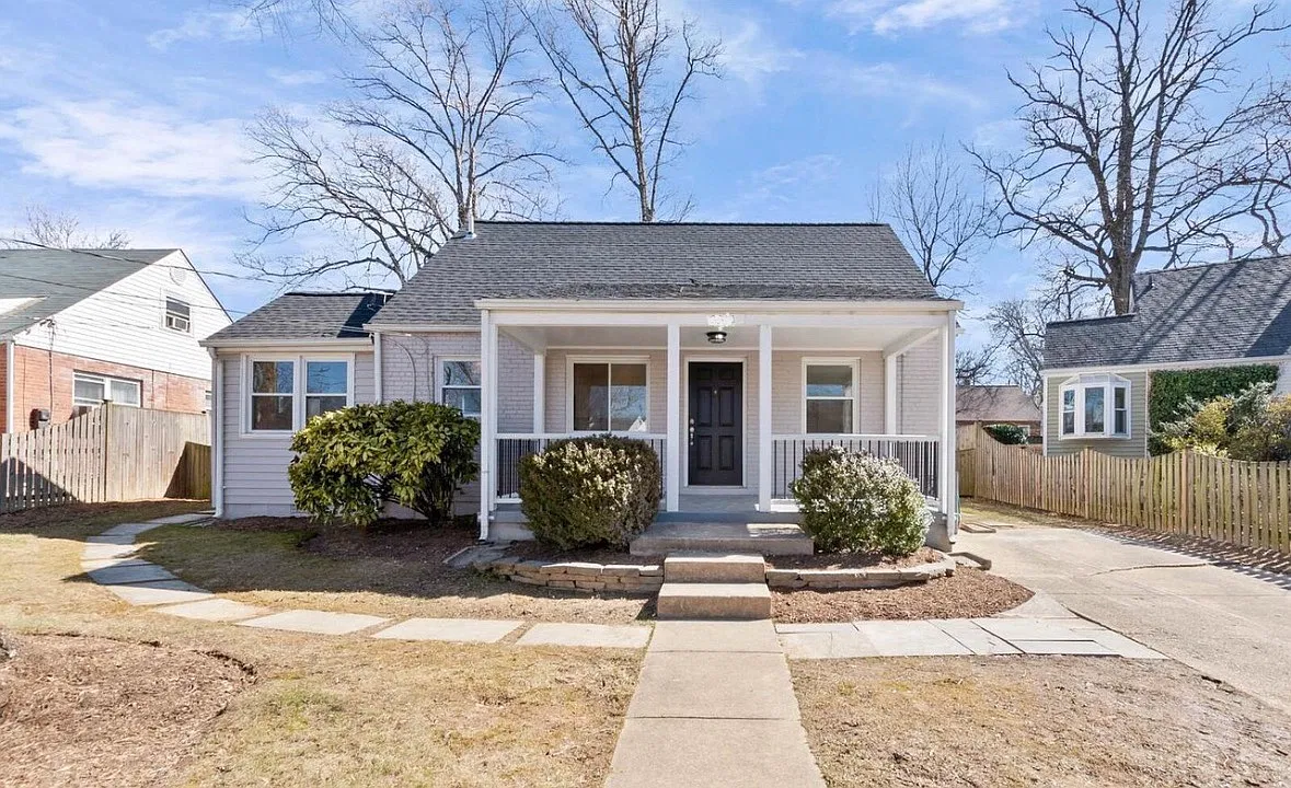 2921 Johnson Rd — Photo 3