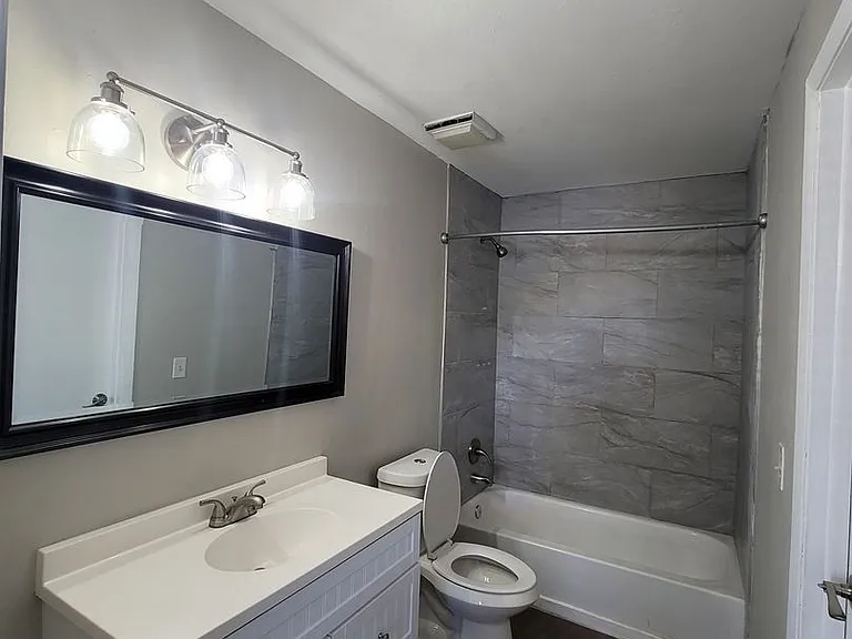 1904 Santa Barbara Blvd #4 — Photo 9
