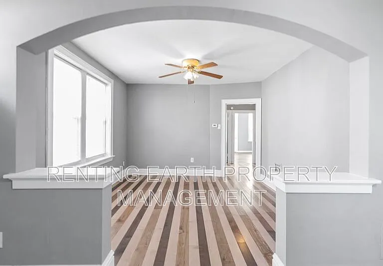 3868 Meramec St #2F — Photo 4