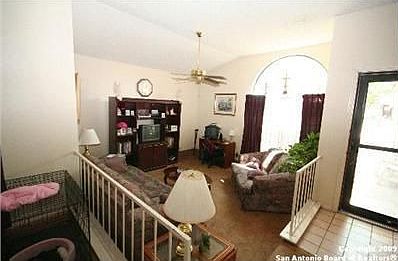4th image of 403 Saddlebrook Dr