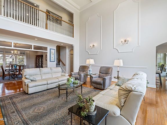 3rd image of 12622 Woodcove Ln