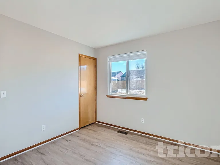 446 W 116th Pl — Photo 15