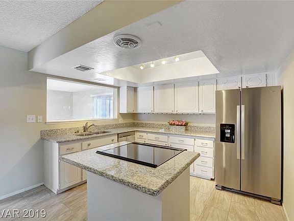 3rd image of 1617 Wildwood Dr