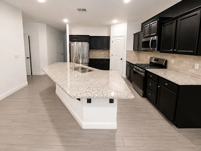 6178 E Mono St — Photo 2