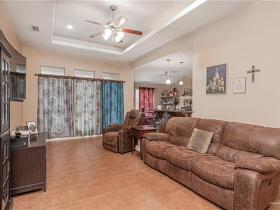3rd image of 515 Dalobo Blvd