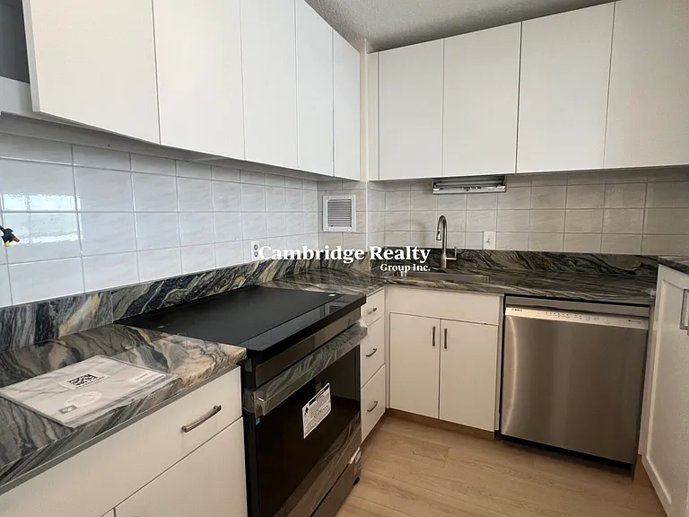 872 Massachusetts Ave #XXX — Photo 1