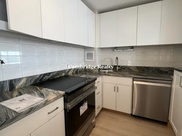 872 Massachusetts Ave, Cambridge, MA
