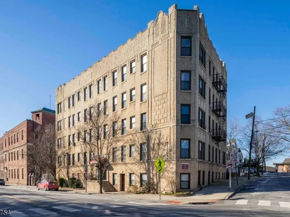 787 Summit Ave APT 16, Jersey City, NJ 07307
