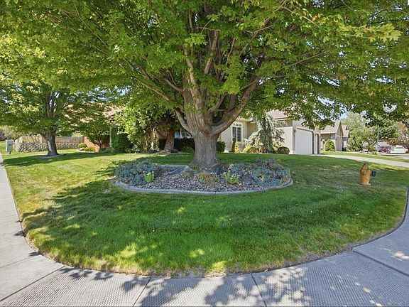 2nd image of 2787 Leopold Ln