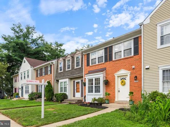 1043 Copperstone Ct, Rockville, MD 20852