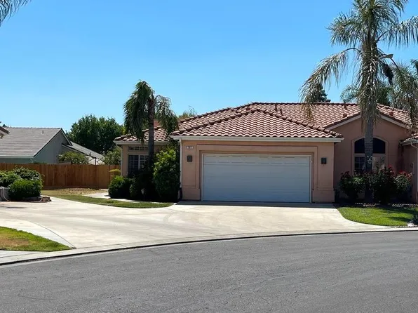 161 Twins Ct, Reedley, CA 93654
