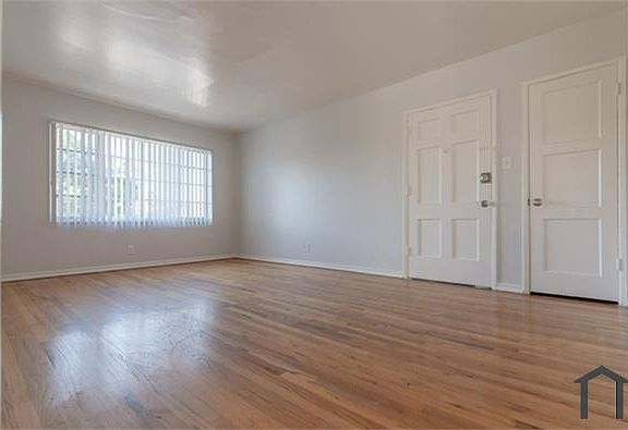 5th image of 4042 West Blvd APT D