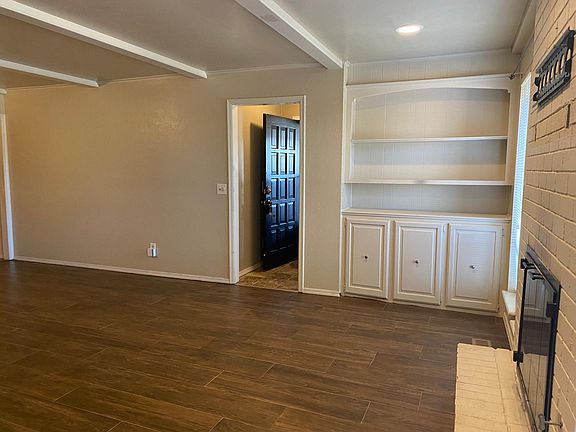 2nd image of 3002 Rosewood Ln #3002